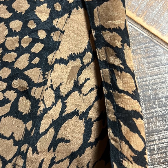 Vintage Lillie Rubin silk animal print top. Size 6. - Picture 4 of 8